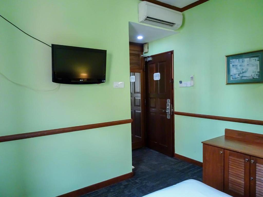Four Chain View Hotel Сингапур Екстериор снимка